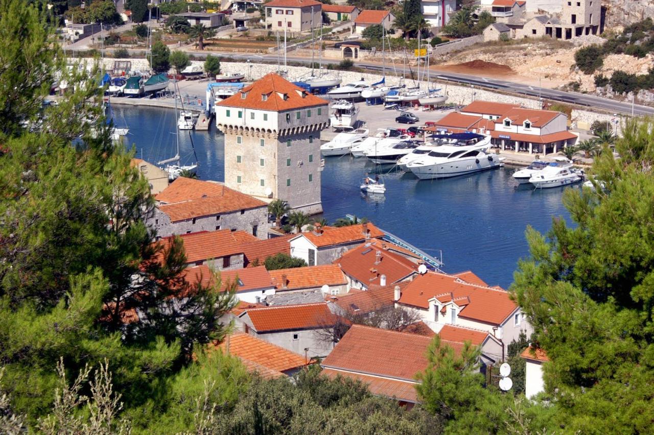 Apartments With A Parking Space Marina, Trogir - 11554 Eksteriør billede